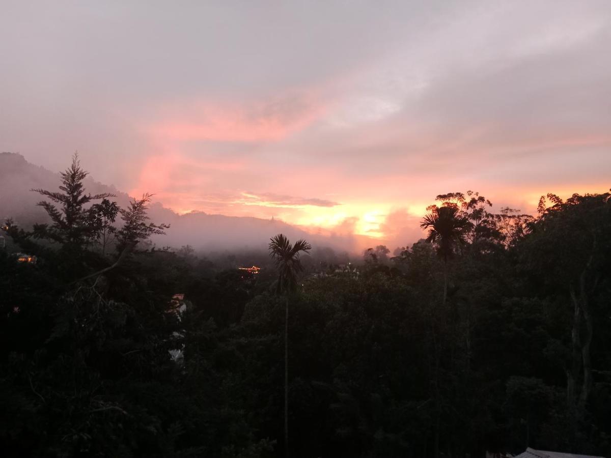 Ella Glory Inn Ngoại thất bức ảnh